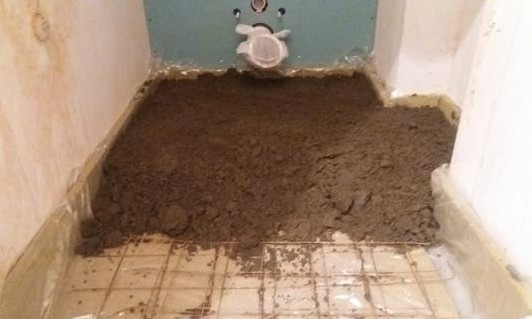 Допустимость полусухой цементной стяжки на кухне в хрущевке